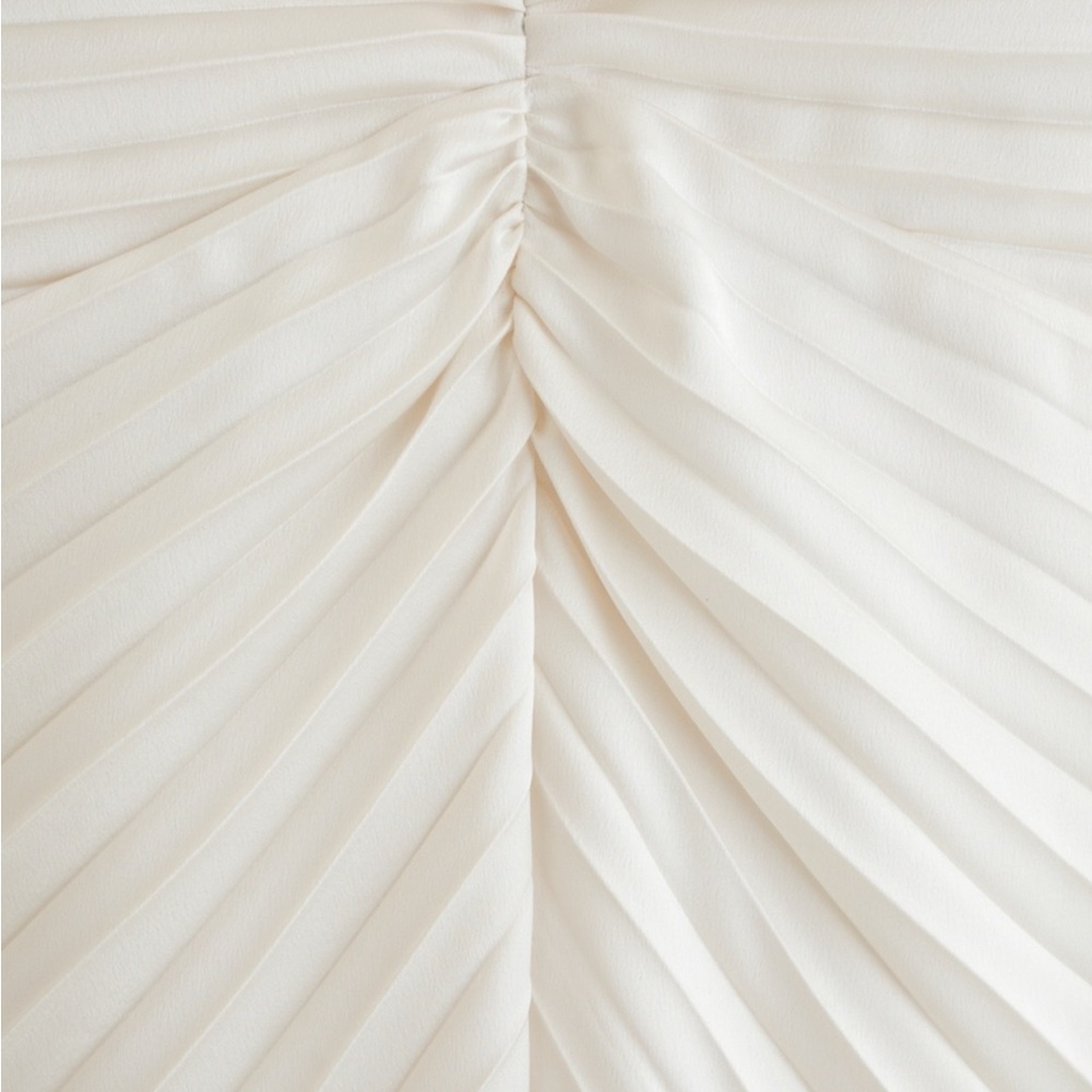 The A&F Giselle Sunburst Pleated Maxi Dress - Picture 5 of 9